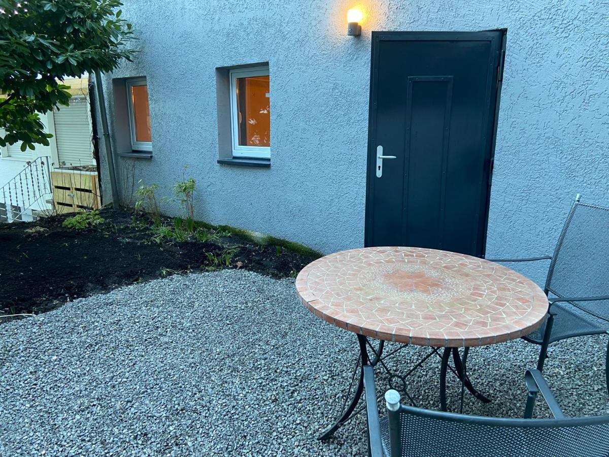 Art Boutique Budget Apartment Im Hinterhof Menden Altstadt מראה חיצוני תמונה